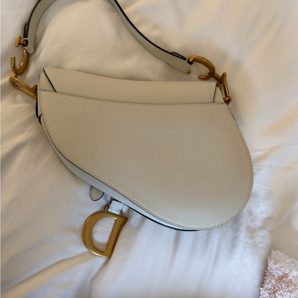 Dior Medium white saddle bag with strap - Picture 13 of 16